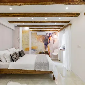 Hani Luxury , Split Kroatië